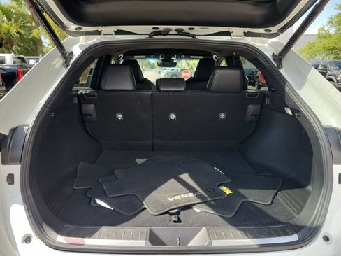 Certified 2021 Toyota Venza XLE w/ Softex Package AWD/4WD image 29