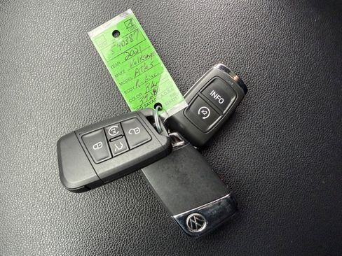 Used 2021 Volkswagen Atlas SEL Premium image 44