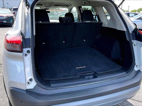 Used 2022 Nissan Rogue SV AWD/4WD image 19