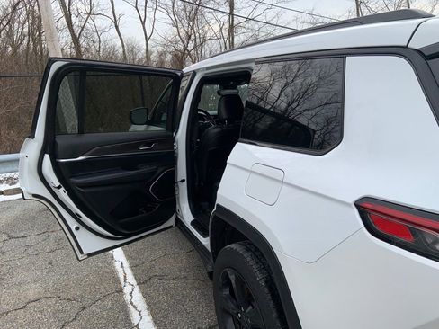 Used 2021 Jeep Grand Cherokee L Altitude image 12