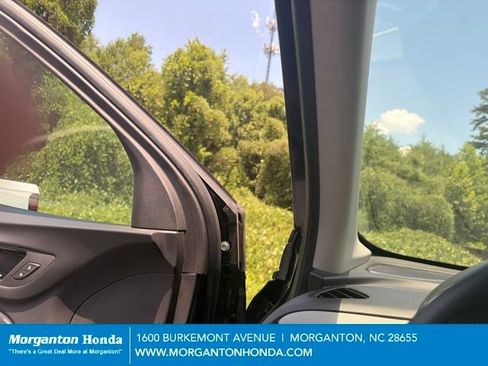 Used 2020 Chevrolet Equinox LS w/ LS Convenience Package AWD/4WD image 21