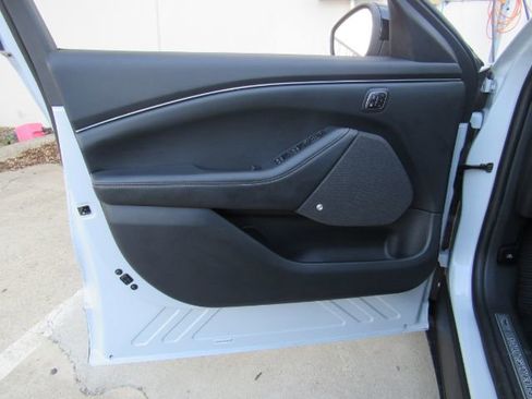 Used 2023 Ford Mustang Mach-E Premium image 16