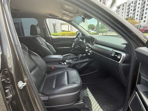 Used 2024 Kia Telluride S AWD/4WD image 18