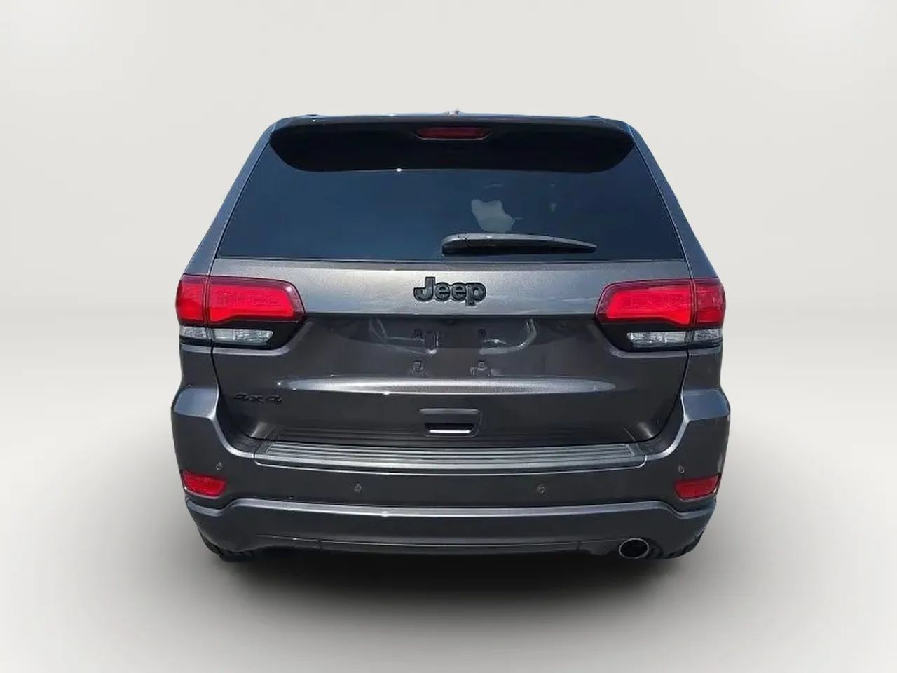 Used 2019 Jeep Grand Cherokee Altitude AWD/4WD image 8