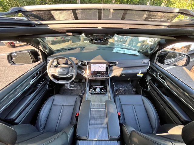 Used 2023 Jeep Wagoneer Series III w/ Premium Group I AWD/4WD image 33