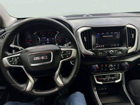 Used 2022 GMC Terrain SLE w/ Driver Convenience Package FWD image 29