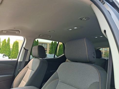 Used 2020 Chevrolet Traverse LT AWD/4WD image 14