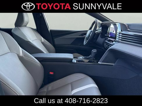 Used 2026 Toyota Camry SE w/ Convenience Package FWD image 19