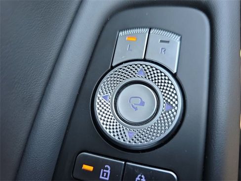 Used 2025 Genesis GV80 2.5T Standard image 32