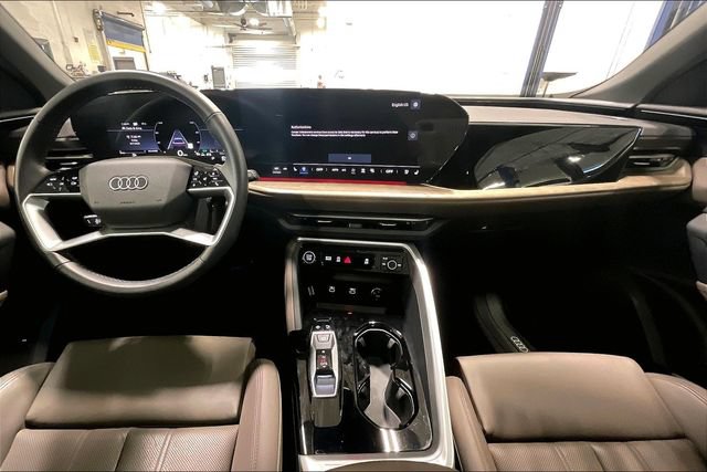 Used 2025 Audi Q5 Premium Plus w/ Premium Plus AWD/4WD image 15