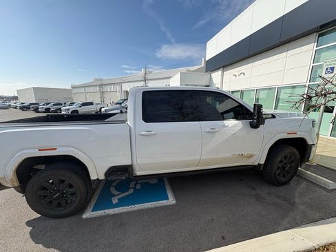 Used 2024 GMC Sierra 2500 AT4 w/ AT4 Premium Plus Package image 5