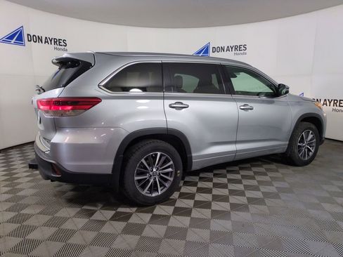 Used 2018 Toyota Highlander XLE image 8