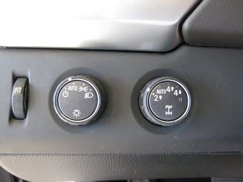 Used 2019 Chevrolet Tahoe LS w/ Skid Plate Package image 13