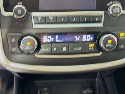 Used 2016 Nissan Altima 2.5 SL FWD image 19