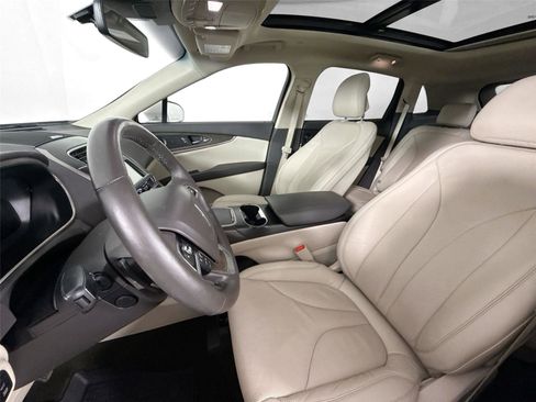 Used 2019 Lincoln Nautilus Reserve w/ Cargo Utility Package image 15