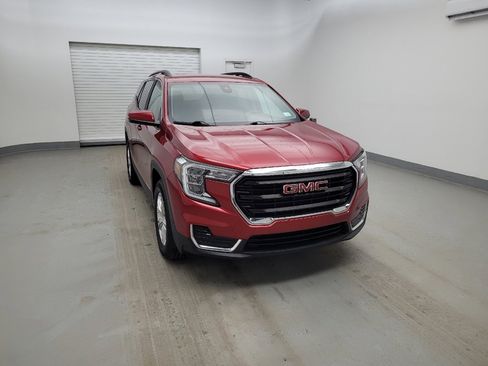 Used 2023 GMC Terrain SLE w/ Driver Convenience Package image 14