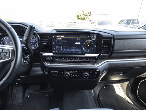 Used 2025 Chevrolet Silverado 1500 LT w/ Protection Package AWD/4WD image 27