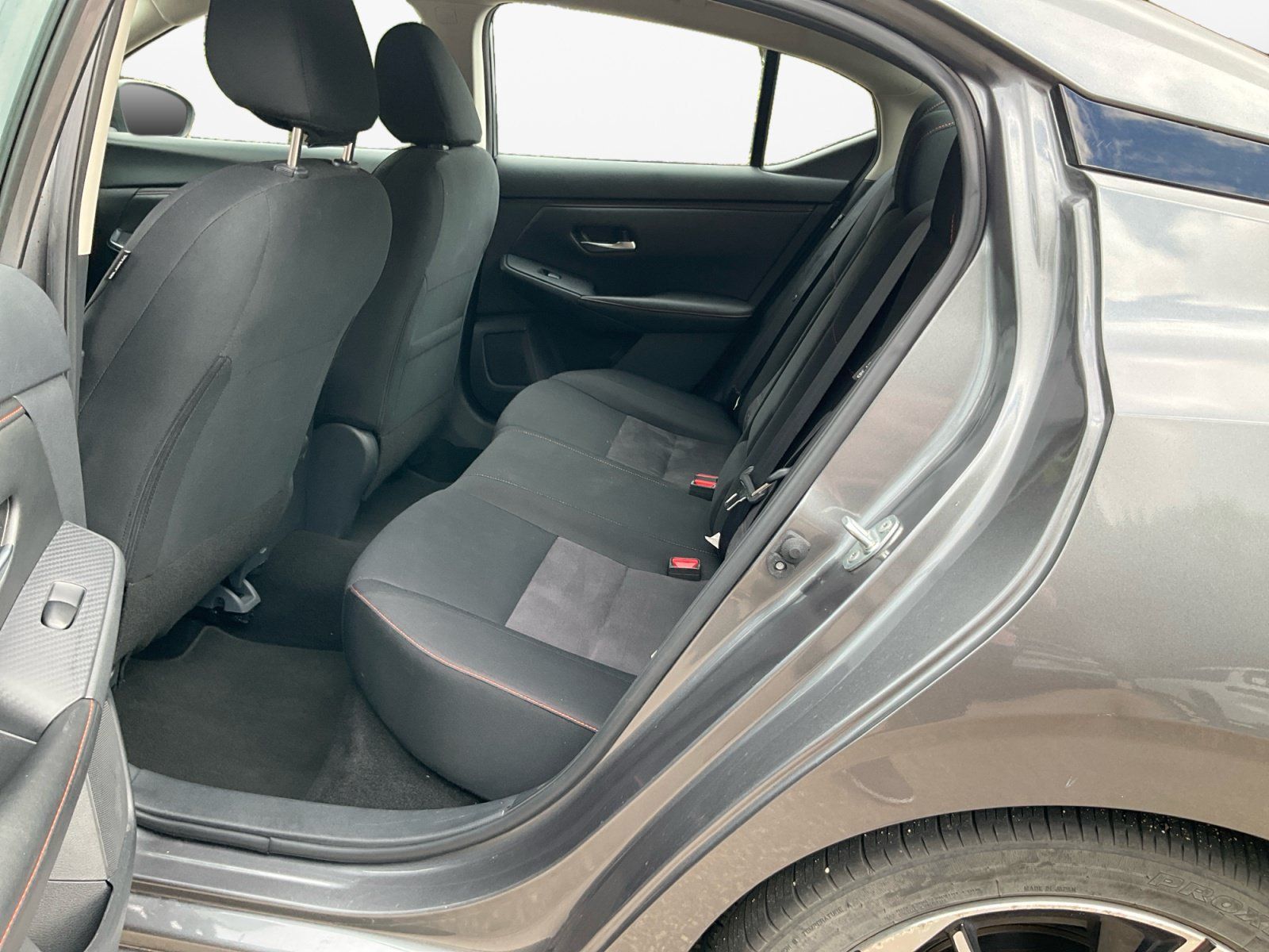 Used 2025 Nissan Sentra SR FWD image 15