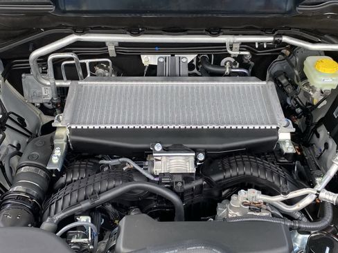 Used 2025 Subaru Ascent Bronze Edition image 13