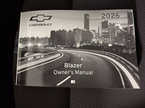 Used 2026 Chevrolet Blazer LT w/ Convenience Package AWD/4WD image 25