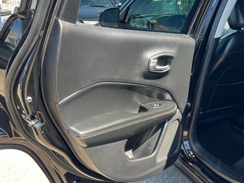 Used 2019 Jeep Compass Latitude image 20