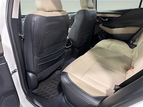 Used 2025 Subaru Outback Limited image 28