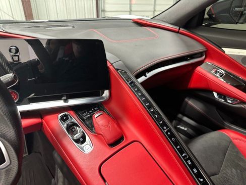 Used 2022 Chevrolet Corvette Stingray Premium Cpe w/ Z51 Performance Package RWD image 24