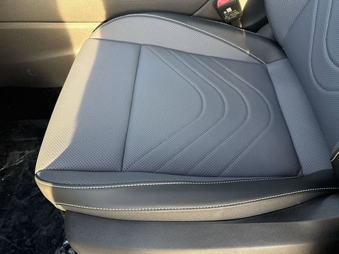 New 2026 Volkswagen Tiguan SE AWD/4WD image 9