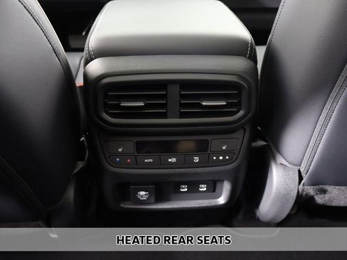 Used 2017 Honda Pilot Elite image 11