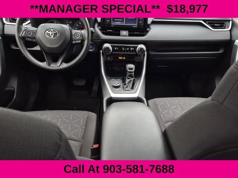 Used 2021 Toyota RAV4 XLE image 28