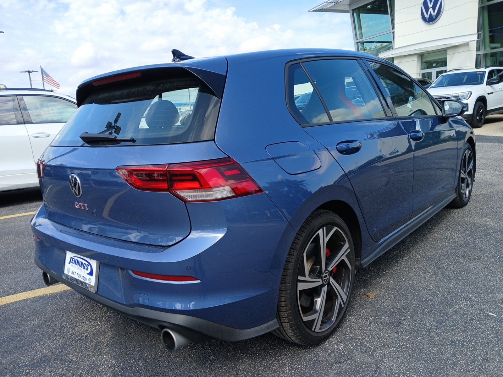 Used 2025 Volkswagen GTI SE FWD image 4