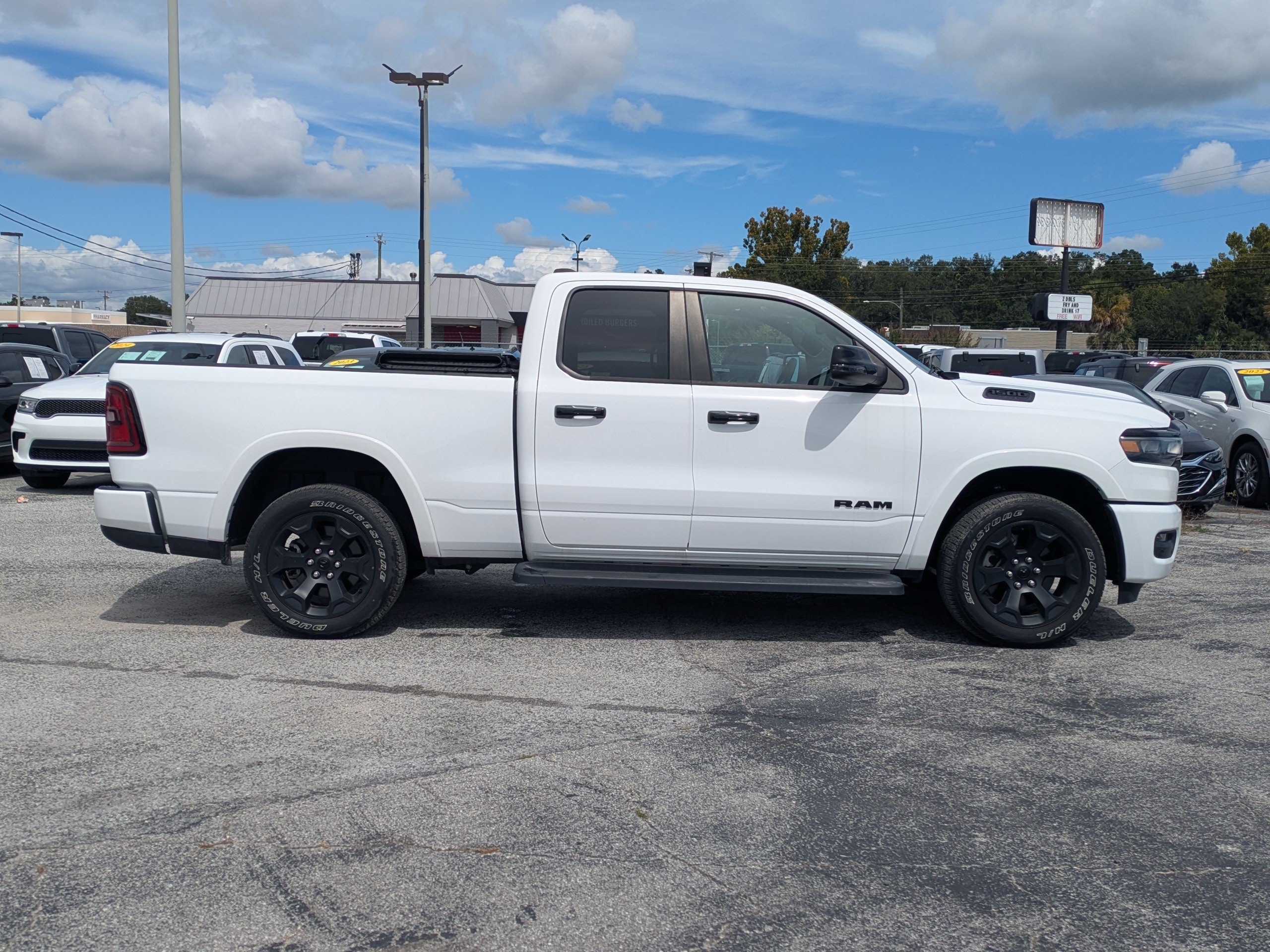 Used 2025 RAM 1500 Big Horn AWD/4WD image 3