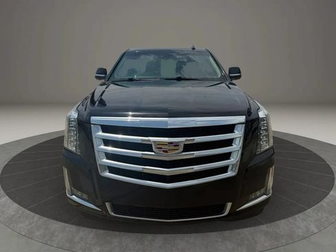 Used 2019 Cadillac Escalade ESV Luxury AWD/4WD image 2