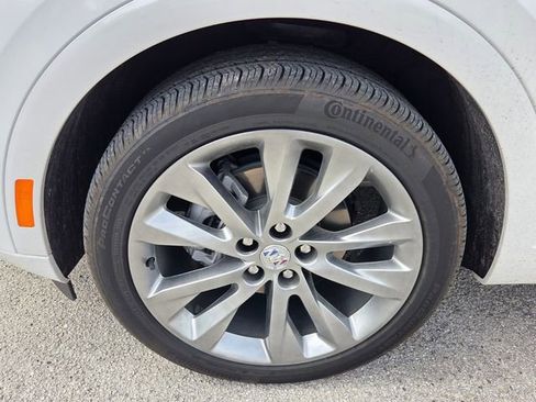 Used 2023 Buick Envision Avenir image 7