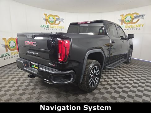 Certified 2024 GMC Sierra 1500 AT4 w/ Technology Package AWD/4WD image 9