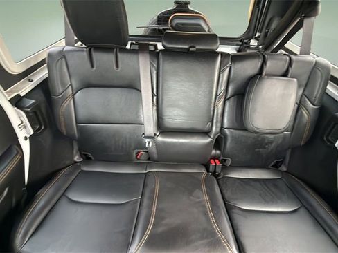 Used 2024 Jeep Wrangler Unlimited Sahara AWD/4WD image 23