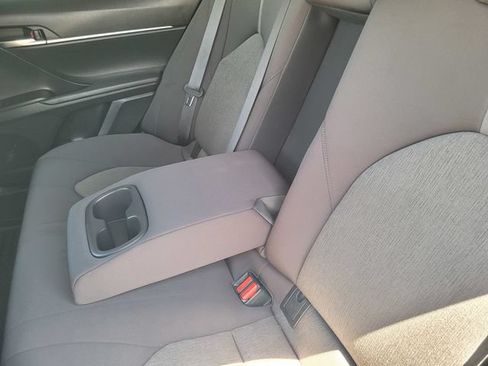 Used 2022 Toyota Camry LE FWD image 15