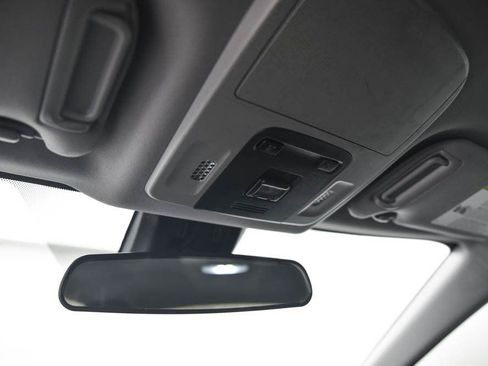 Used 2023 Toyota Camry SE image 18