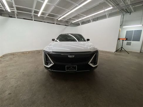 Certified 2024 Cadillac Lyriq Sport image 9
