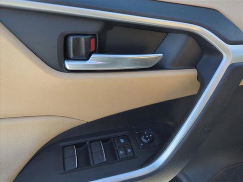 Used 2023 Toyota RAV4 XLE w/ Convenience Package FWD image 9