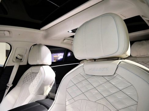 New 2026 Bentley Flying Spur Plug-In Hybrid image 19