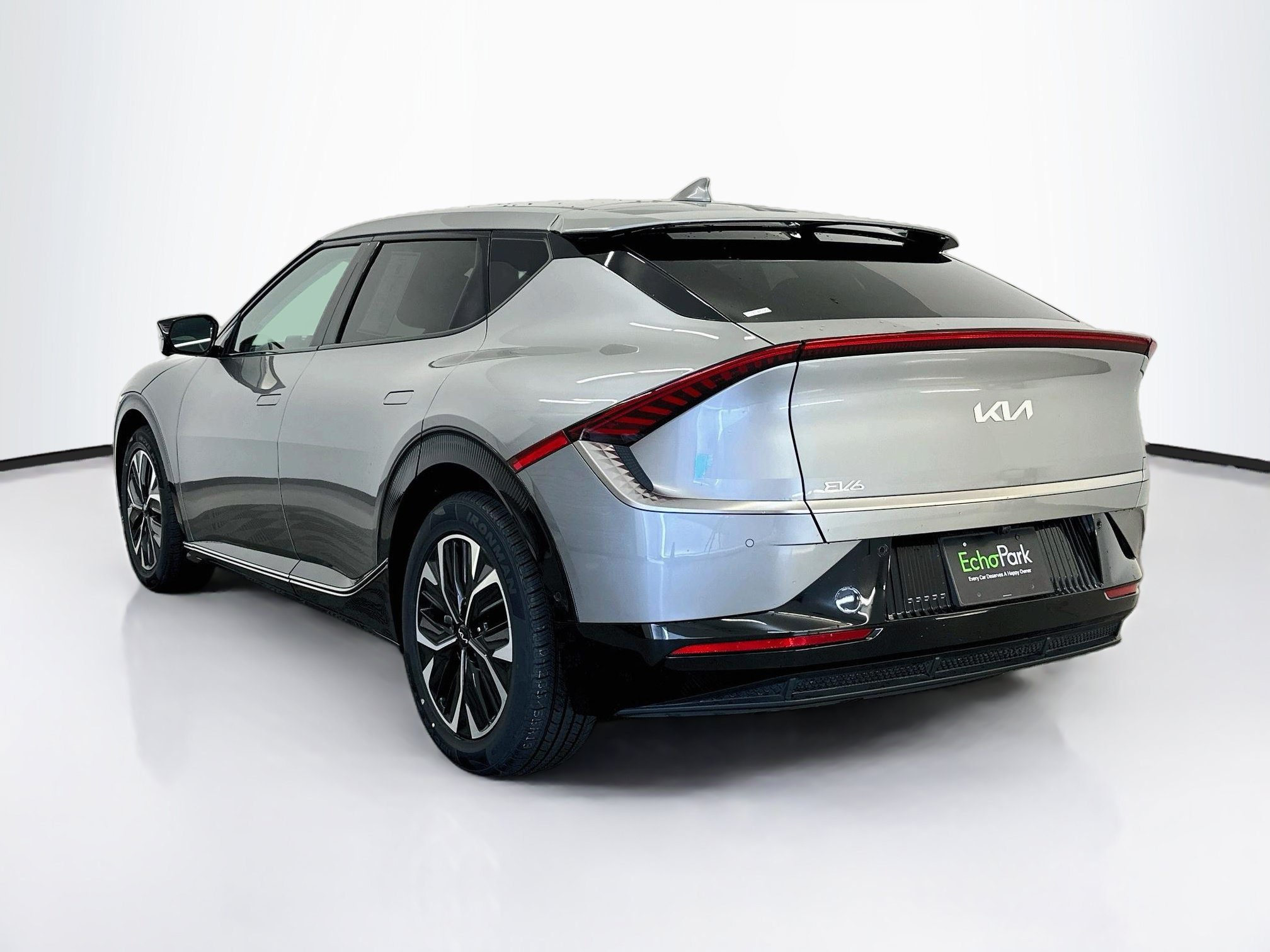 Used 2024 Kia EV6 Wind w/ Wind Technology Package AWD/4WD image 5
