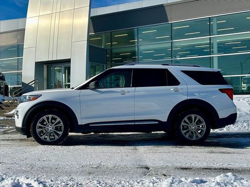 Certified 2024 Ford Explorer Limited image 2