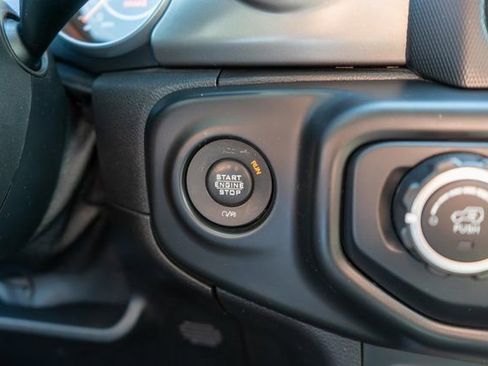 Used 2018 Jeep Wrangler Unlimited Sport S AWD/4WD image 26