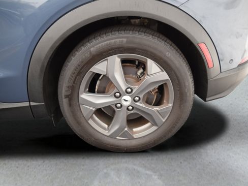 Certified 2021 Ford Mustang Mach-E Select w/ Comfort/Technology Package image 6