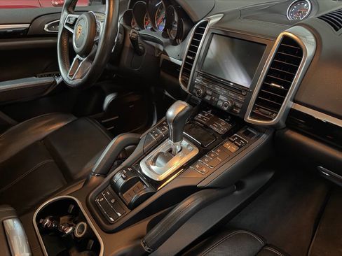 Used 2016 Porsche Cayenne Base AWD 4dr SUV image 20