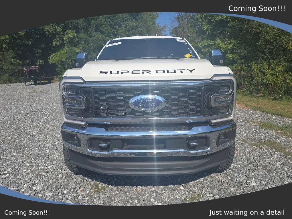 Used 2024 Ford F350 Platinum AWD/4WD image 4