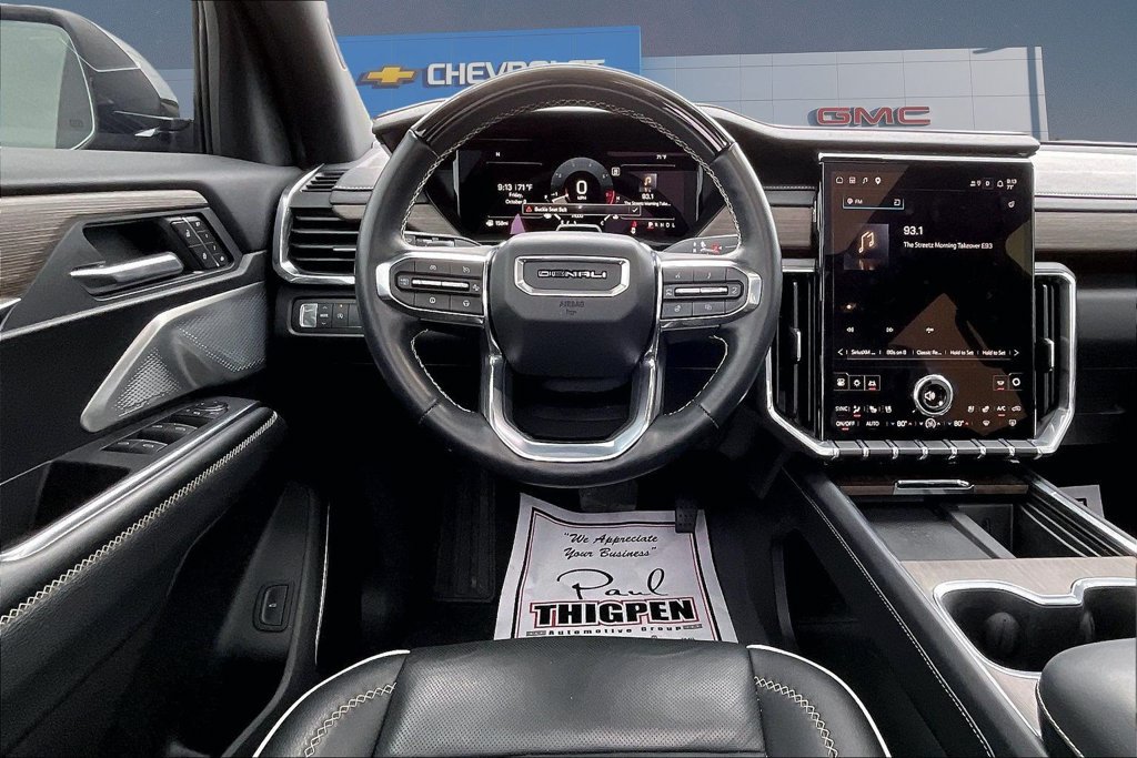 Used 2025 GMC Acadia Denali w/ Super Cruise Package FWD image 9
