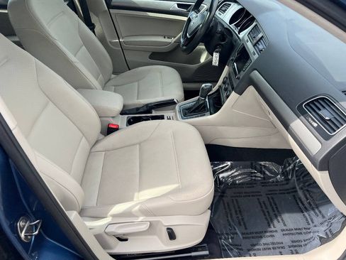 Used 2015 Volkswagen Golf S FWD image 27