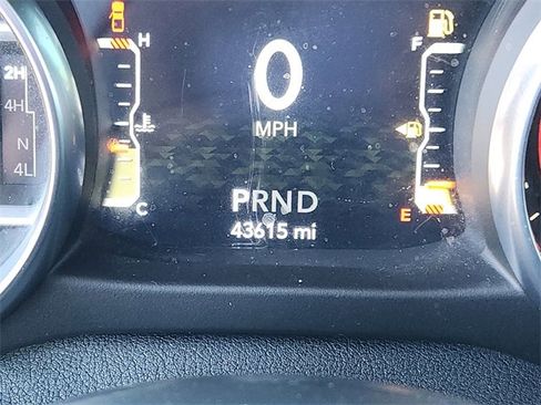 Used 2020 Jeep Gladiator Rubicon w/ Trailer Tow Package image 38